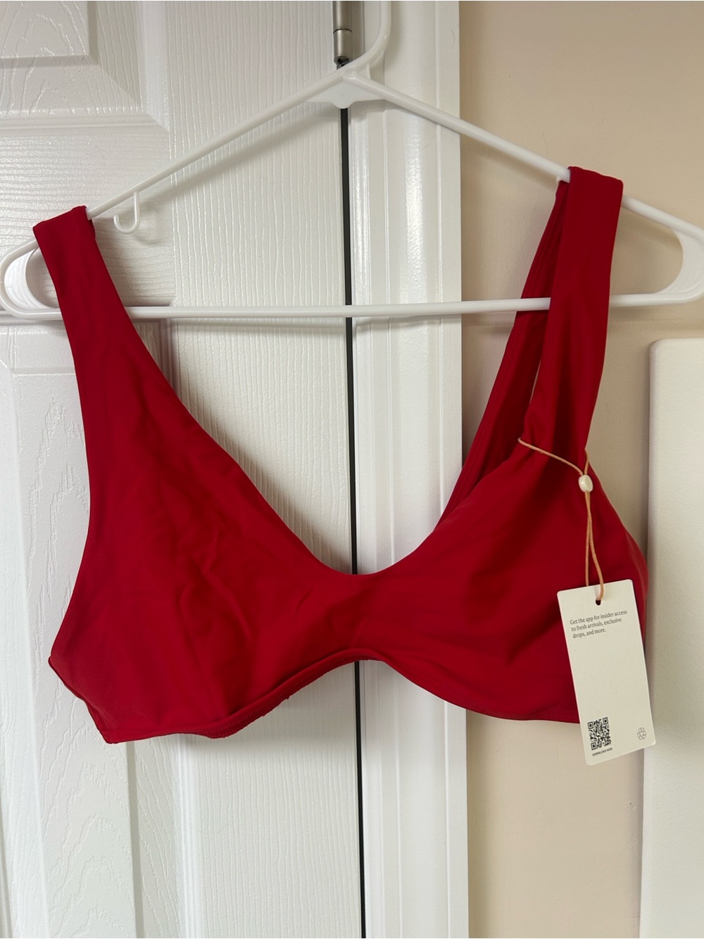 NWT Quince Italian Plunge Bikini Top in Cherry